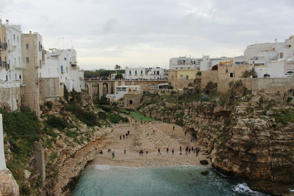 Polignano a Mare z dzieckiem Polignano a Mare - Belvedere su Lama Monachile