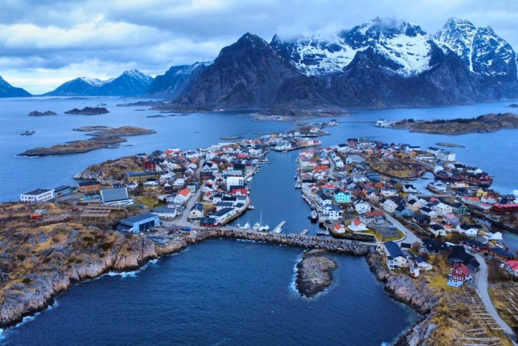 Henningsvær z lotu ptaka