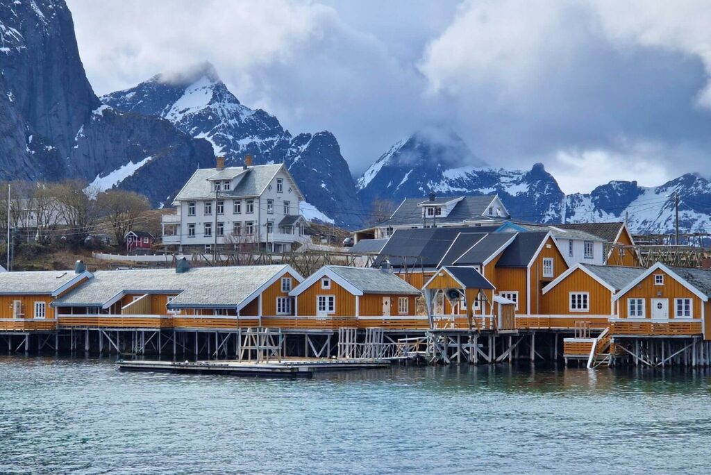 Sakrisoy Lofoty 1 1024x684