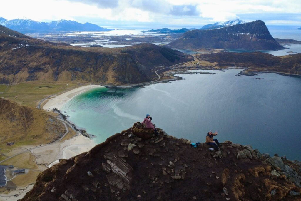Lofoty na własną rękę: Plan podróży na 6 dni Widok ze szczytu Mannen, Lofoty