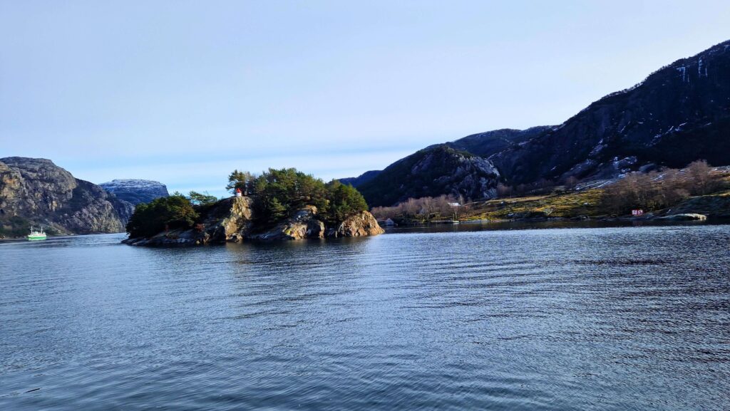 Rejs po Lysefjord zimą – czy warto? Okolice Lysefjordbrua, Norwegia