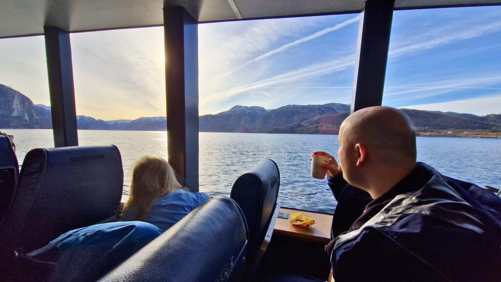 Rejs po Lysefjord zimą – czy warto? Rejs po Lysefjord z dziećmi
