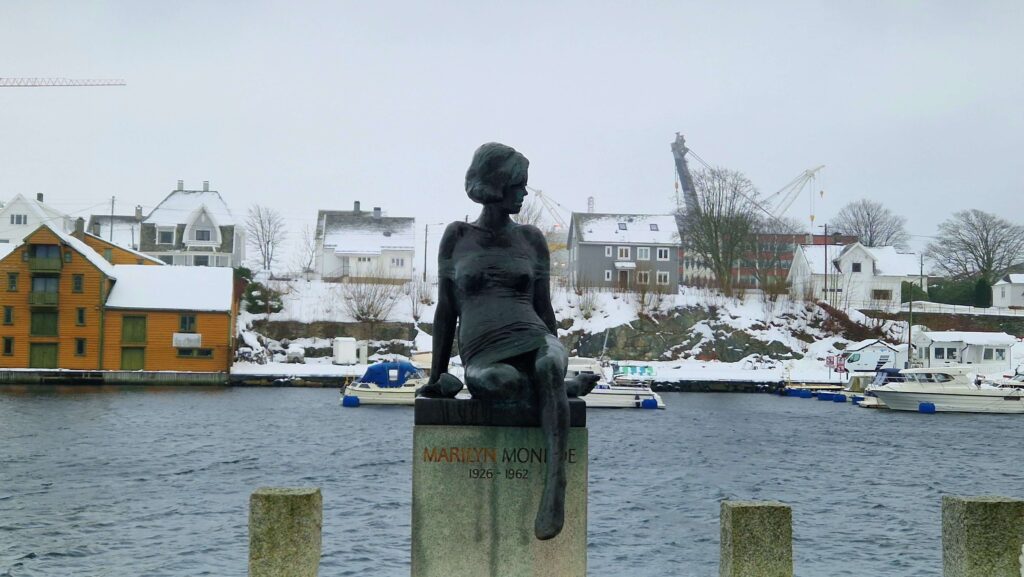Haugesund na weekend Rzeźba Marilyn Monroe w Haugesund