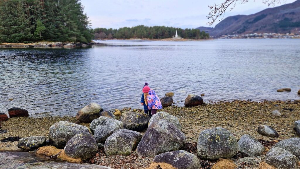 Ferie zimowe w Jørpelandzie: Plan podróży z dziećmi Jørpelandsholmen