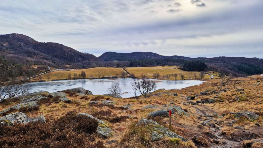 Dalsnuten – wszystko, co musisz wiedzieć Staw Gramstadtjørna, Dalsnuten