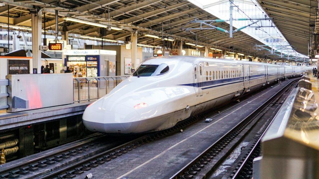 Ile kosztuje wyjazd do Japonii na własną rękę? Zestawienie kosztów Shinkansen