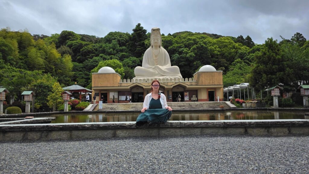 Kioto. Tych miejsc nie znajdziecie w przewodniku! Wstęp do świątyni Ryozen Kannon w Kioto