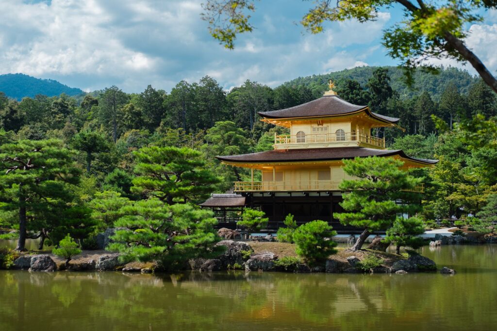 Kioto po raz pierwszy. Gdzie spać, jak się poruszać i co zobaczyć Kinkaku-ji (Złoty Pawilon), Kioto